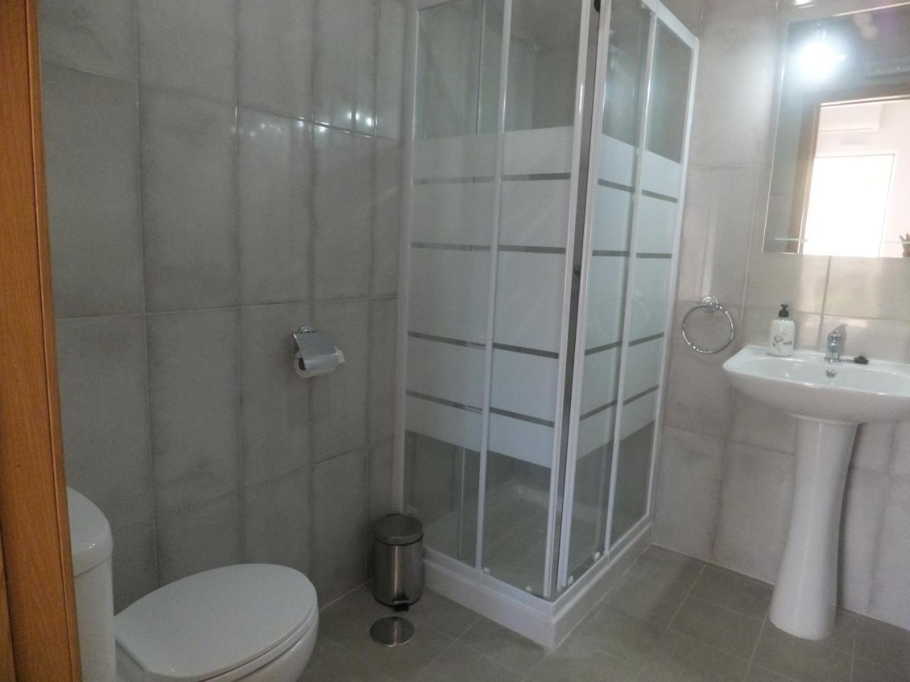 Hostal El Paraiso Playa อาลิกันเต ภายนอก รูปภาพ