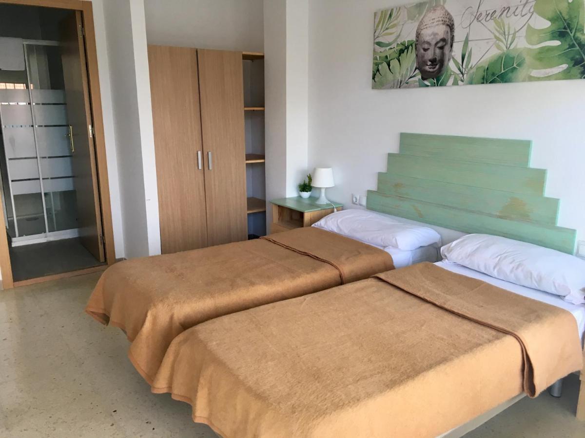 Hostal El Paraiso Playa อาลิกันเต ภายนอก รูปภาพ